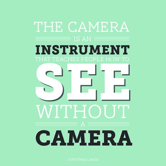 Placa Decorativa Frase "The Camera In Na Instrument..."