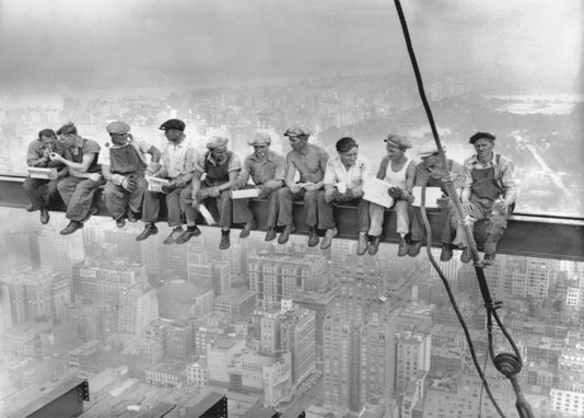 Placa Decorativa Foto Histórica Os 11 trabalhadores do Rockefeller Center
