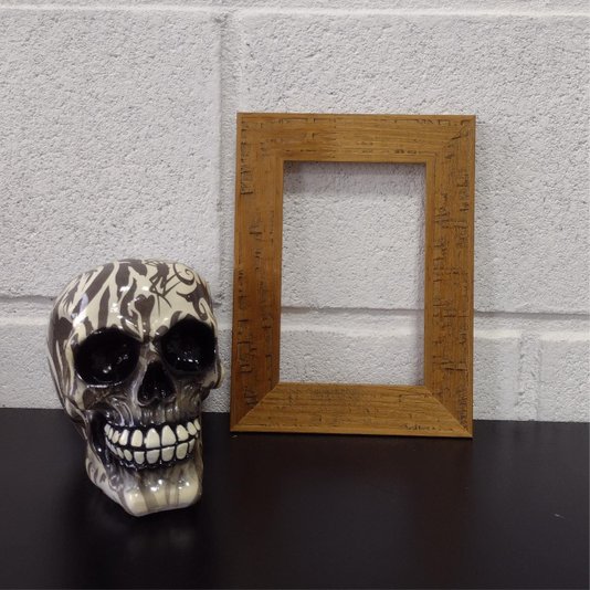 Armação de Moldura Personalizada em Madeira Natural Gravada para Quadros e Fotos - 3x1