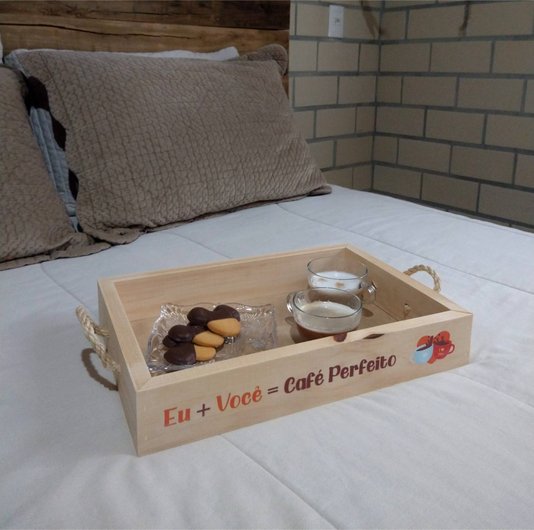 Bandeja Decorativa com Alça Sisal e Frase - Eu + Você = Café Perfeito
