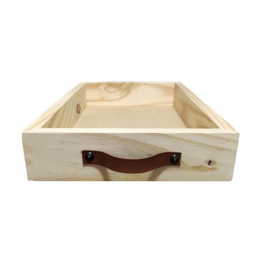 Bandeja Decorativa Retangular Madeira Pinus Alça Couro Sintético - 28x42x7cm - Farmhouse