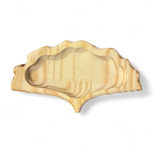 Bandeja Porta Objetos Pequena em Forma de Folha Ginkgo Biloba em Madeira Pinus – Multiuso para Jóias, Chaves, Óculos e Vasinhos