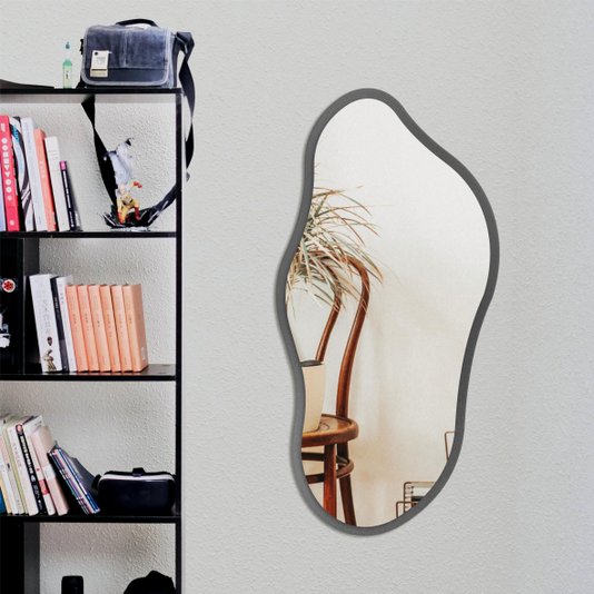 Espelho Orgânico Decorativo Médio Moderno Lapidado e MDF Laqueado Para Quarto - 44x84cm