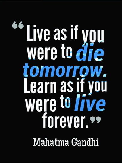 Placa Decorativa Frase Mahatma Gandhi Live As If You Were to Die Tomorrow