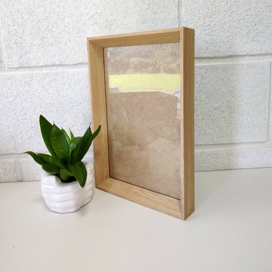 Moldura Chanfrada Inclinada para Quadros e Fotos com Fundo Mdf e Frente em Acetato - 2x3,8