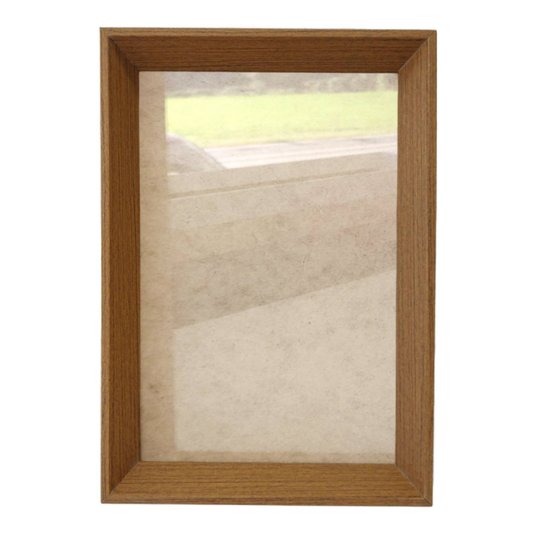Moldura Chanfrada Inclinada para Quadros e Fotos com Fundo Mdf e Frente em Acetato - 2x3,8