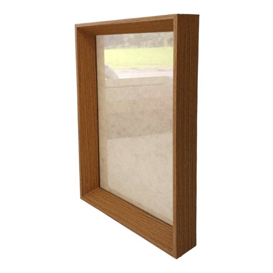Moldura Chanfrada Inclinada para Quadros e Fotos com Fundo Mdf e Frente em Ps Cristal Transparente - 2x3,8