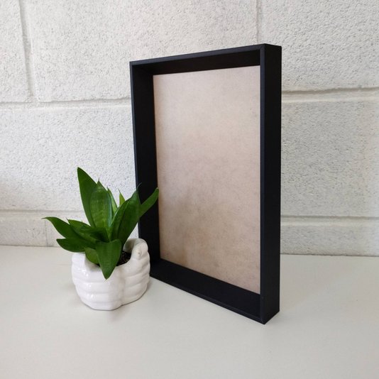 Moldura Chanfrada Inclinada para Quadros e Fotos com Fundo Mdf e Frente em PVC - 2x3,8