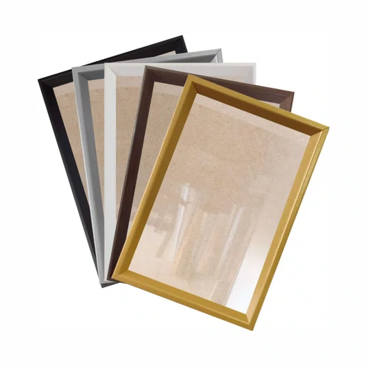 Moldura Chanfrada Inclinada para Quadros e Fotos com Fundo Mdf e Frente em Vidro - 1,5x2