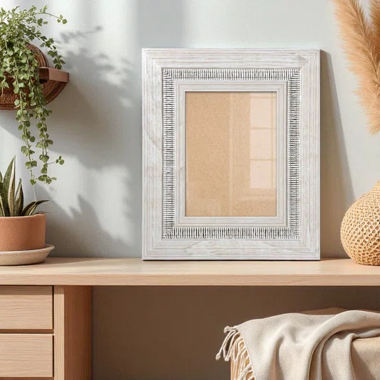 Moldura com Friso e Gravação de Padrão de Traços para Quadros e Fotos com Fundo Mdf e Frente em PS Cristal Transparente - 6,6x1,7