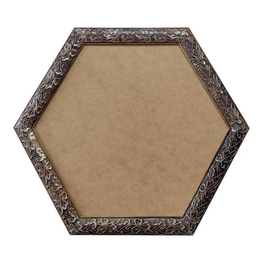 Moldura com Gravação de Folhas Ornamentais Hexagonal para Quadros com Fundo em MDF - 3x1,5