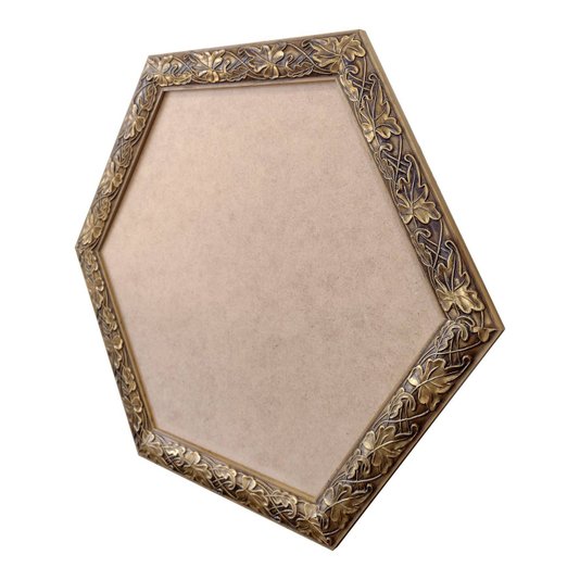 Moldura com Gravação de Folhas Ornamentais Hexagonal para Quadros com Fundo em MDF - 3x1,5
