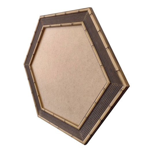 Moldura com Gravação de Bambu Hexagonal para Quadros com Fundo em MDF - 4,5x1,5