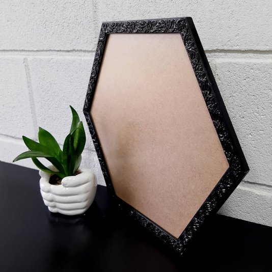 Moldura com Gravação de Folhagens Hexagonal para Quadros com Fundo em MDF e PVC Antirreflexo - 2x1