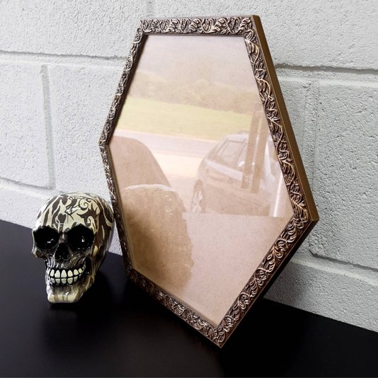 Moldura com Gravação de Folhagens Hexagonal para Quadros com Fundo MDF e Vidro - 2x1