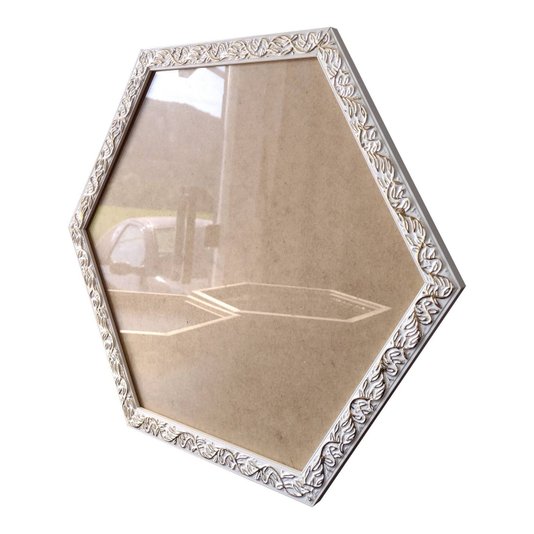 Moldura com Gravação de Folhagens Hexagonal para Quadros com Fundo MDF e Vidro - 2x1
