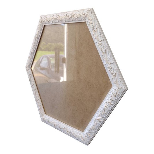 Moldura com Gravação de Folhas Ornamentais Hexagonal para Quadros com Fundo MDF e Vidro - 3x1,5