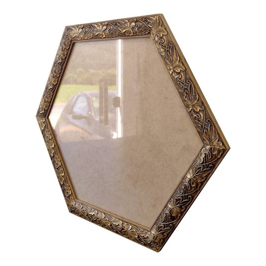 Moldura com Gravação de Folhas Ornamentais Hexagonal para Quadros com Fundo MDF e Vidro - 3x1,5