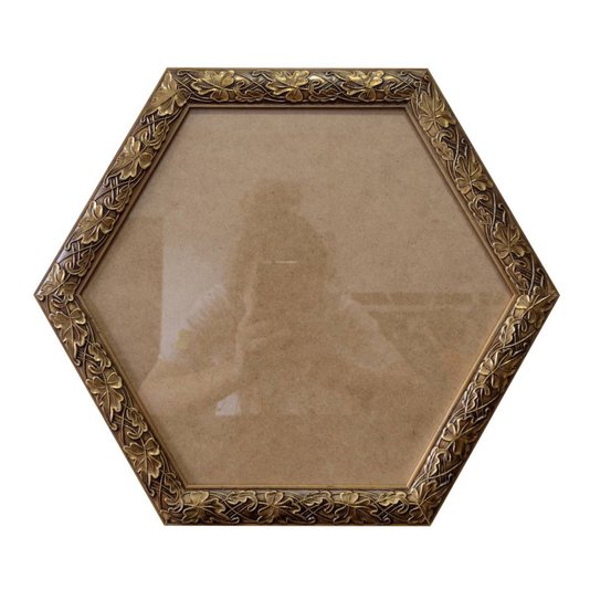 Moldura com Gravação de Folhas Ornamentais Hexagonal para Quadros com Fundo MDF e Vidro - 3x1,5