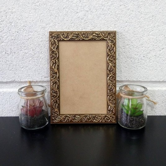 Moldura com Gravação de Folhagens para Quadros e Fotos com Fundo MDF e PVC Antirreflexo - 2x1