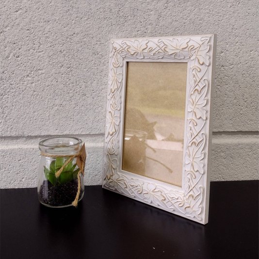 Moldura com Gravação de Folhas Ornamentais para Quadros e Fotos com Fundo MDF e Vidro - 3x1,5
