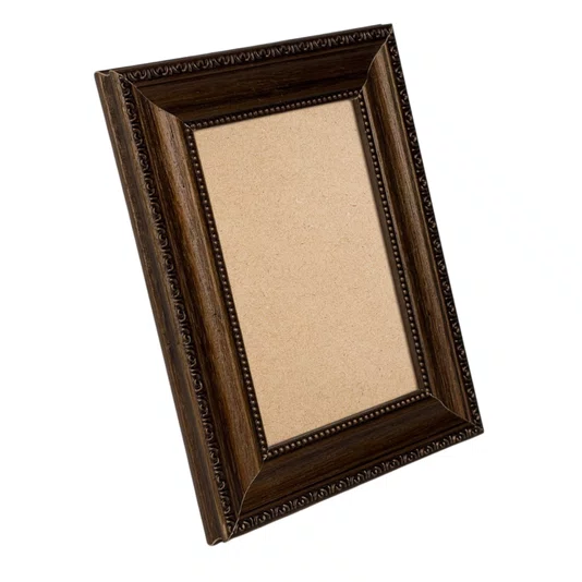 Moldura de Madeira Clássica com Detalhes Gravados para Quadros e Fotos com Fundo Mdf - 3,2x1,5