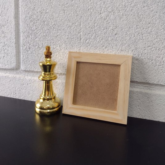 Moldura De Pinus Natural para Quadros Decorativos com Fundo MDF e PVC Antirreflexo - 2x1