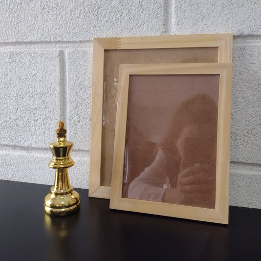 Moldura De Pinus Natural para Quadros Decorativos com Fundo MDF e Vidro 2x1