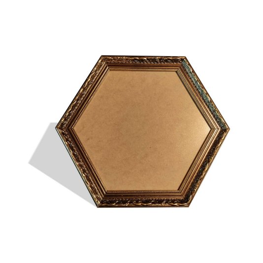 Moldura Dourada Hexagonal com Gravação para Quadros com Fundo em MDF e PVC Antirreflexo- 4x2,5