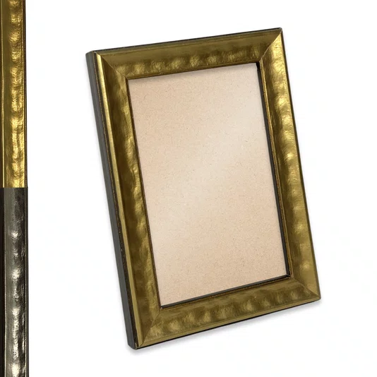 Moldura Efeito Metal Martelado para Quadros e Fotos com Fundo Mdf e Frente em PVC Antirreflexo - 2x1,8
