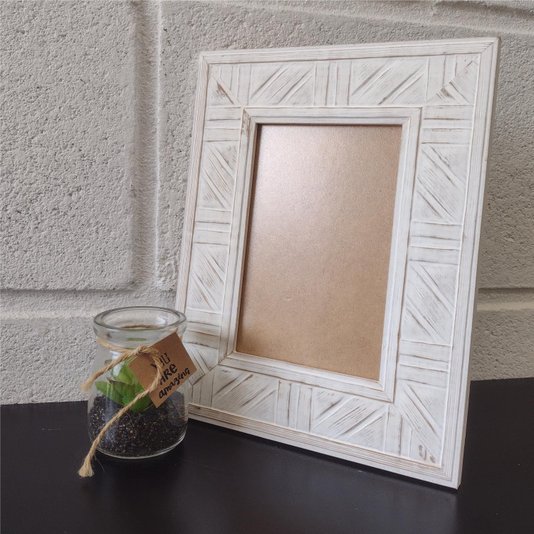 Moldura em Madeira Natural com Gravação para Quadros e Fotos com Fundo MDF e PVC Antirreflexo - 4,5x1,2