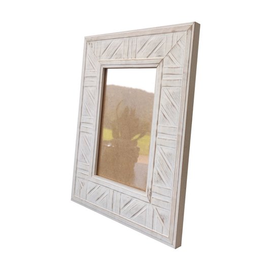 Moldura em Madeira Natural com Gravação para Quadros e Fotos com Fundo MDF e Vidro - 4,5x1,2