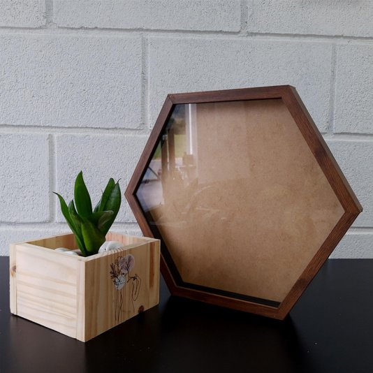 Moldura Hexagonal Caixa Alta com Vidro para Quadros Quilling e Scrapbook - Revestida - 1,5x3