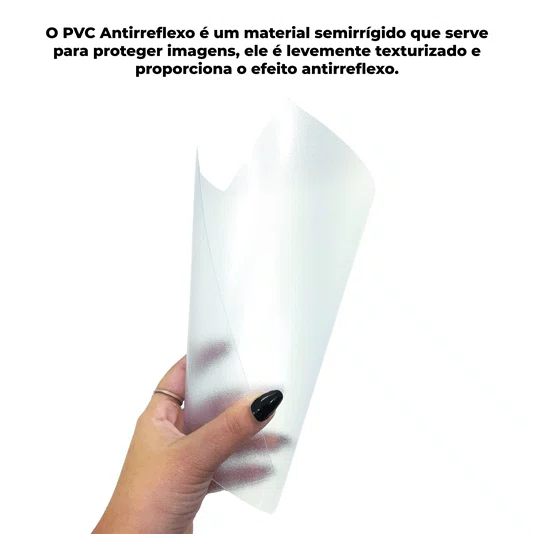 Moldura Hexagonal Com Gravação Floral Em Relevo Com Filete Perolado e Acabamento Dourado Metalizado Com Fundo MDF E Frente Em PVC - 2,1x1,8