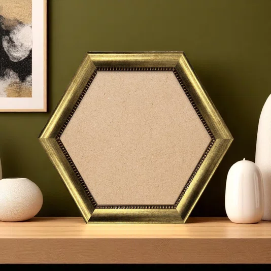 Moldura Hexagonal Com Moldura Chanfrada Com Padrão Oval Gravado Em Relevo E Efeito Aço Metal Escovado Com Fundo MDF - 4,6x2,1