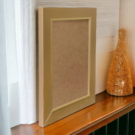 Moldura Laqueada Gesso com Filete Dourado para Quadros e Fotos com Fundo MDF - 3x1,5