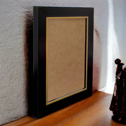 Moldura Laqueada Gesso com Filete Dourado para Quadros e Fotos com Fundo MDF - 3x1,5