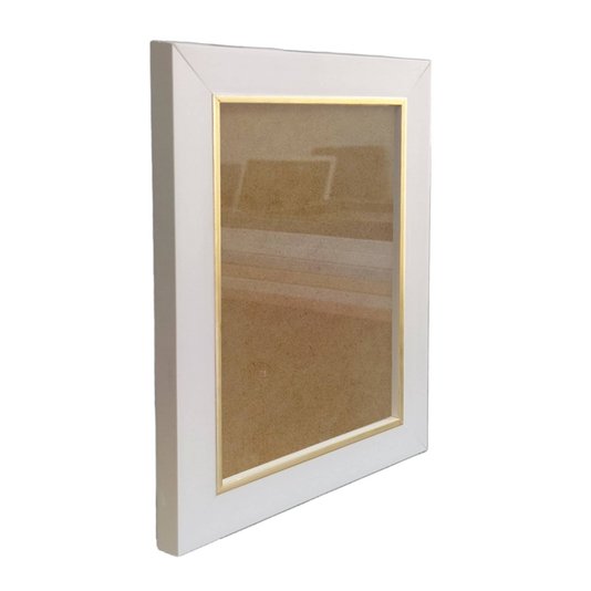 Moldura Laqueada Gesso com Filete Dourado para Quadros e Fotos com Fundo MDF e Acetato - 3x1,5
