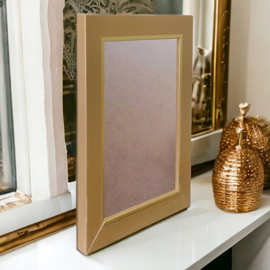 Moldura Laqueada Gesso com Filete Dourado para Quadros e Fotos com Fundo MDF e PVC Antirreflexo - 3x1,5