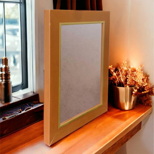 Moldura Laqueada Gesso com Filete Dourado para Quadros e Fotos com Fundo MDF e PVC Antirreflexo - 3x1,5