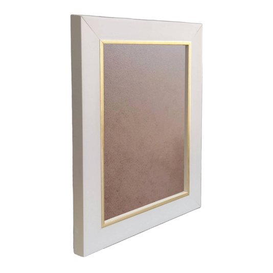 Moldura Laqueada Gesso com Filete Dourado para Quadros e Fotos com Fundo MDF e PVC Antirreflexo - 3x1,5
