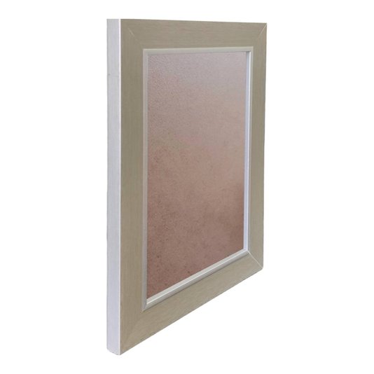 Moldura Laqueada Gesso com Filete Prata para Quadros e Fotos com Fundo MDF e PVC Antirreflexo - 3x1,5