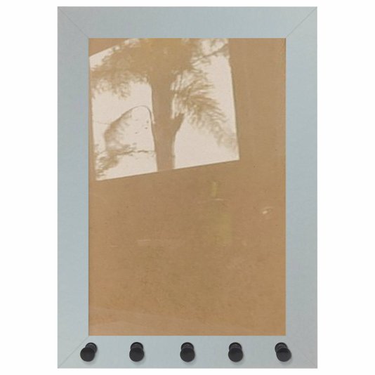 Moldura para Porta Chaves com Penduradores e fundo MDF e vidro