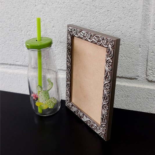 Moldura Personalizada com Gravação de Folhagens para Quadros e Fotos com Fundo MDF - 2x1