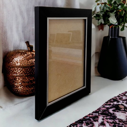 Moldura Personalizada Laqueada Gesso com Filete Prata para Quadros e Fotos com Fundo MDF e Vidro - 3x1,5