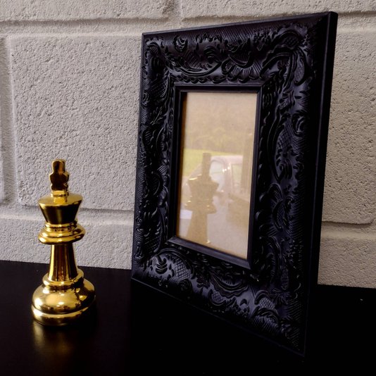 Moldura Personalizada Provençal com Gravação para Quadros e Fotos com Fundo MDF e Vidro - 6x1,5
