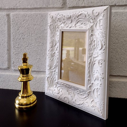 Moldura Personalizada Provençal com Gravação para Quadros e Fotos com Fundo MDF e Vidro - 6x1,5