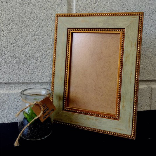Moldura Provençal com Gravação de Bolinhas para Quadros e Fotos e Fundo MDF e PVC Antirreflexo - 3,4x1,2