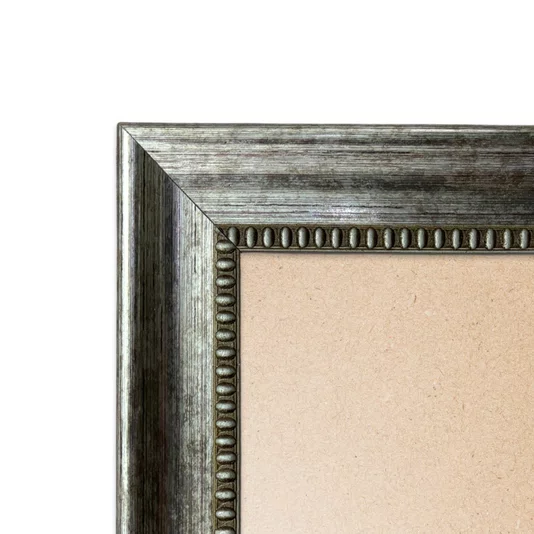 Porta Retrato Com Moldura Chanfrada Com Padrão Oval Gravado Efeito Aço Metal Escovado Com Suporte E Frente Em PVC Antirreflexo - 4,6x2,1