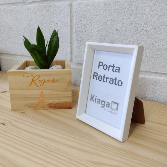 Porta Retrato com Moldura Chanfrada e Vidro Mais Fundo com Suporte - 1,5x2